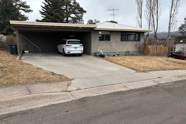 House sit in Los Alamos, NM, US