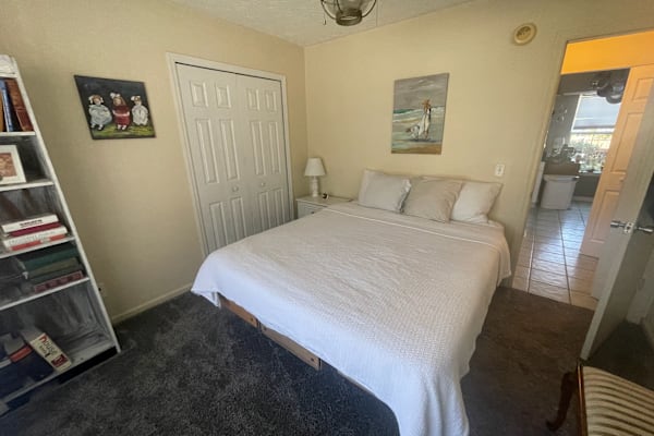 House sit in Savannah, GA, US