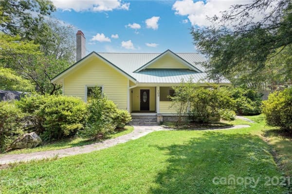 House sit in Hendersonville, NC, US