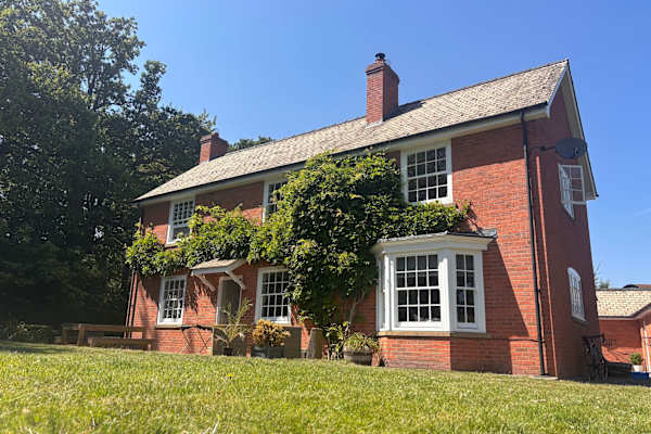House sit in Pembridge, United Kingdom