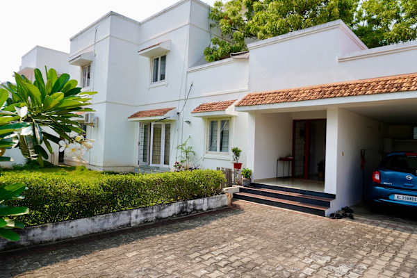 House sit in Injambakkam, India