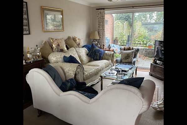 House sit in Hadleigh, United Kingdom