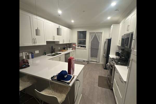 House sit in North Vancouver, BC, Canada