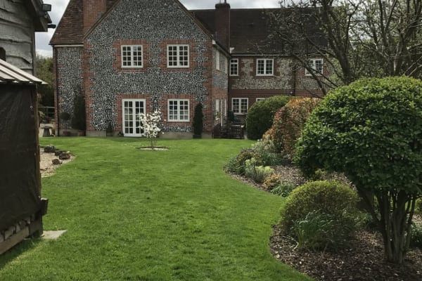 House sit in Lambourn, United Kingdom