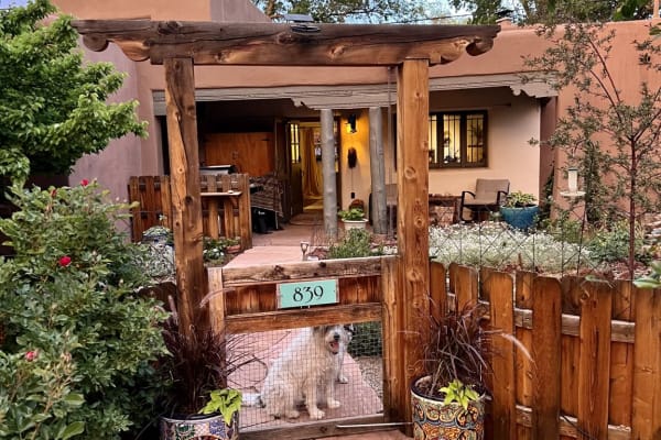 House sit in Santa Fe, NM, US