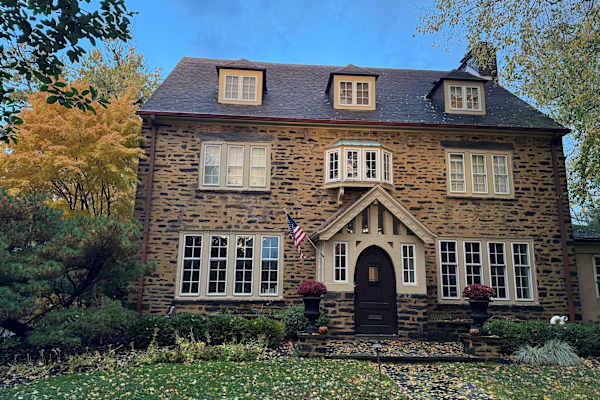 House sit in Wynnewood, PA, US