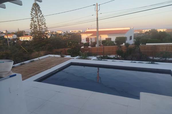 House sit in Arrifana, Portugal