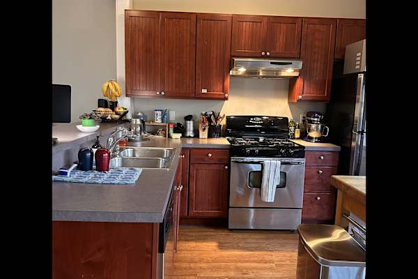 House sit in Hood River, OR, US