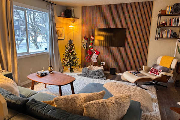 House sit in Anchorage, AK, US