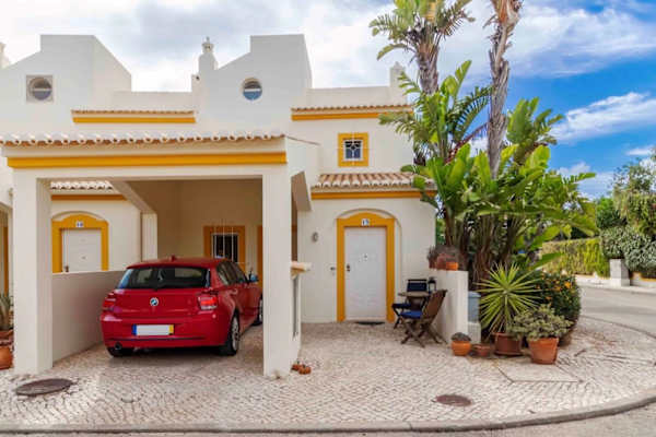 House sit in Lagos, Portugal