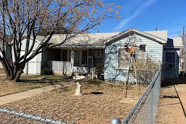 House sit in Big Spring, TX, US