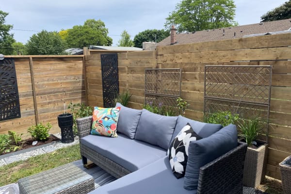 House sit in St. Catharines, ON, Canada