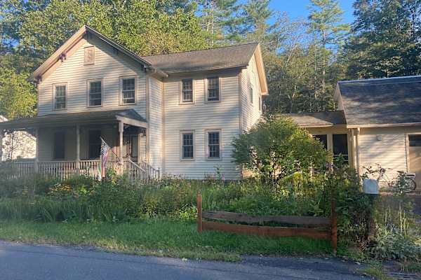 House sit in Rosendale, NY, US