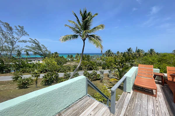 House sit in Savannah Sound, Bahamas