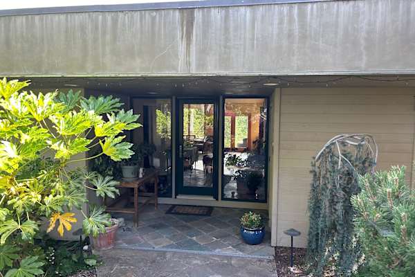 House sit in Sebastopol, CA, US