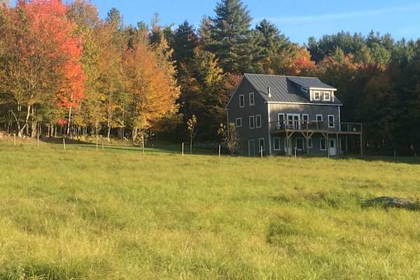 House sit in Waterbury Center, VT, US