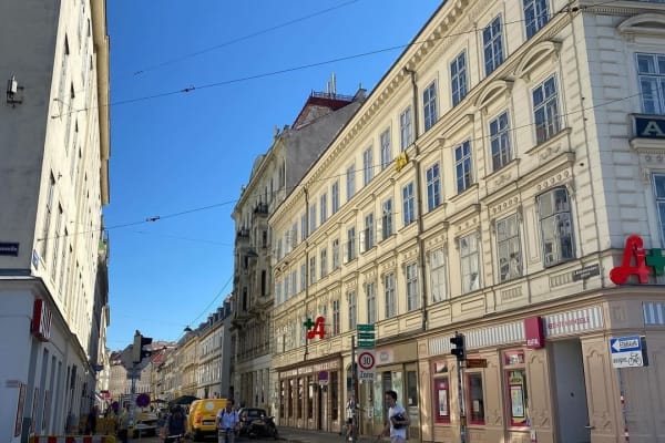 House sit in Vienna, Austria