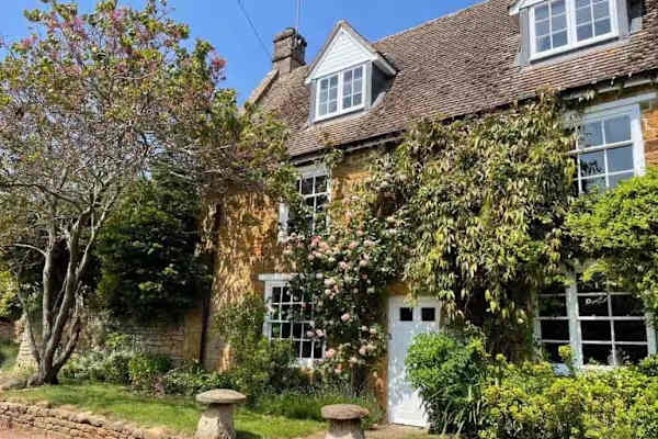 House sit in Shenington, United Kingdom