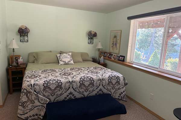 House sit in Olympia, WA, US