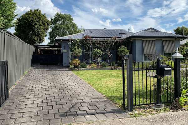 House sit in Melbourne, VIC, Australia