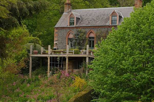 House sit in Earlston, United Kingdom