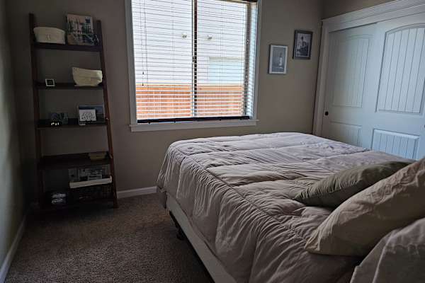 House sit in Albany, OR, US