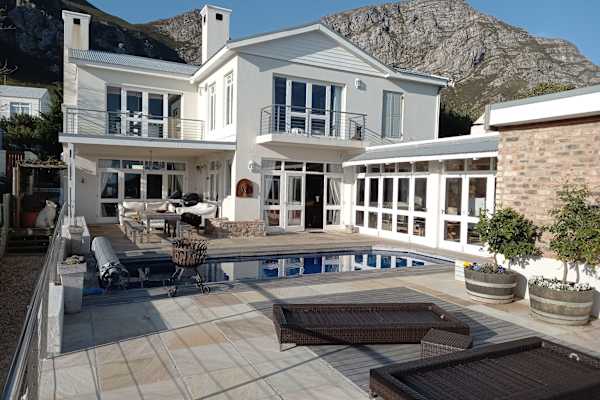 House sit in Hermanus, South Africa