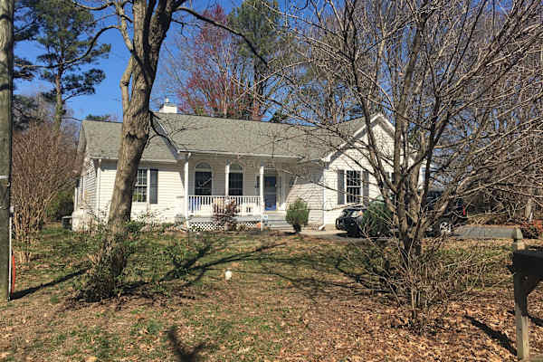 House sit in Colonial Beach, VA, US