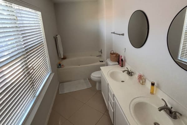 House sit in Austin, TX, US