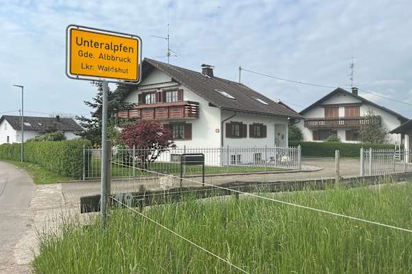 House sit in Waldshut-Tiengen, Germany