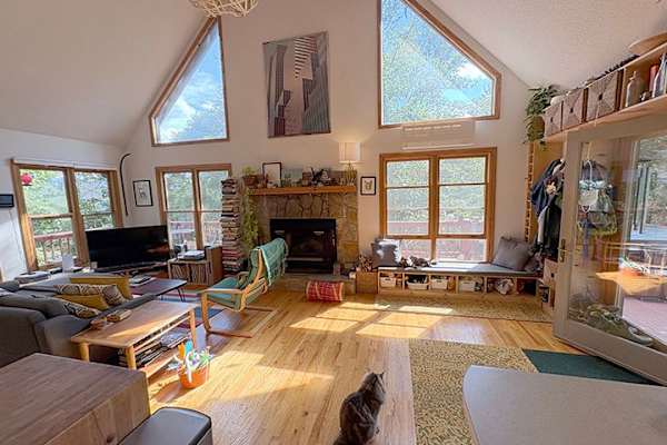 House sit in Burnsville, NC, US