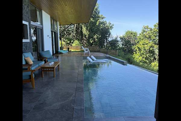 House sit in Tres Ríos, Costa Rica