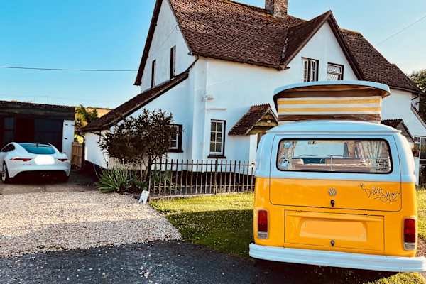 House sit in Blandford Forum, United Kingdom