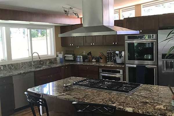 House sit in Kirkland, WA, US