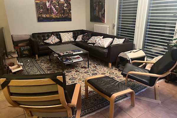 House sit in Troinex, Switzerland