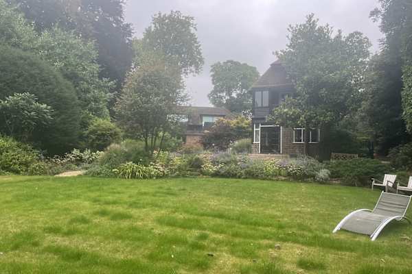 House sit in Reigate, United Kingdom