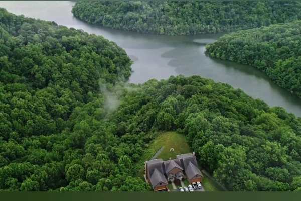 House sit in Silver Point, TN, US