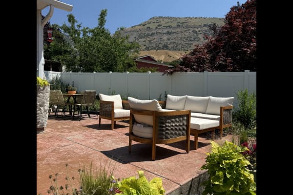 House sit in Pleasant Grove, UT, US