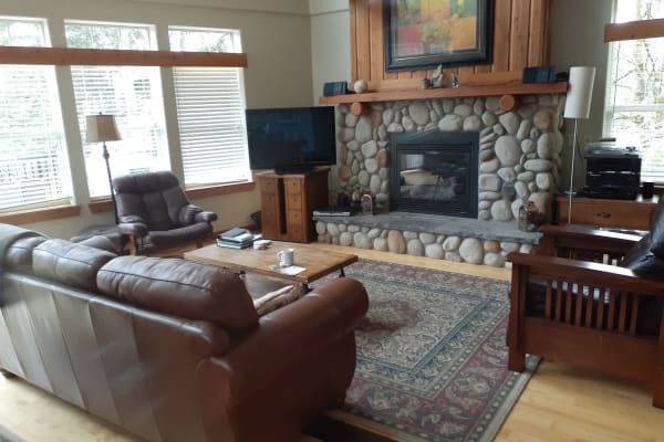 House sit in Ladysmith, BC, Canada