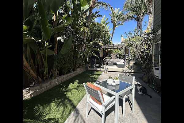 House sit in Carlsbad, CA, US