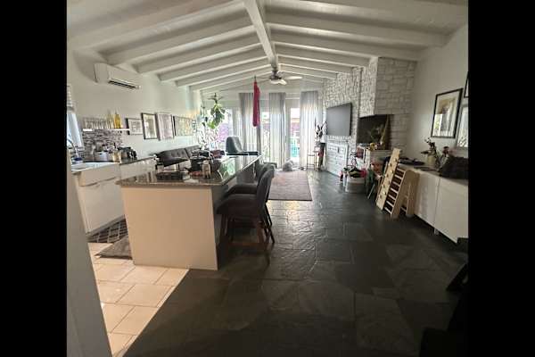 House sit in Long Beach, CA, US