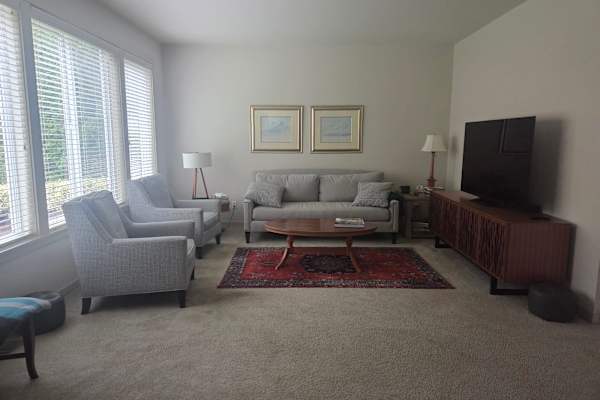 House sit in Redmond, WA, US