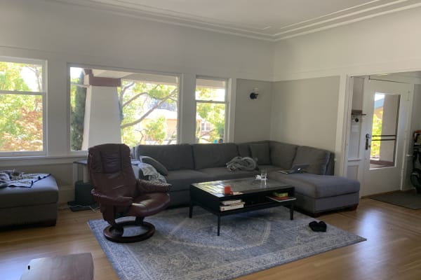 House sit in Oakland, CA, US