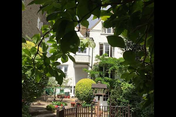 House sit in Highgate, United Kingdom