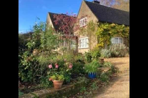 House sit in Temple Guiting, United Kingdom