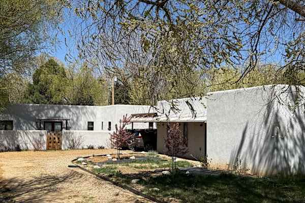 House sit in Taos, NM, US