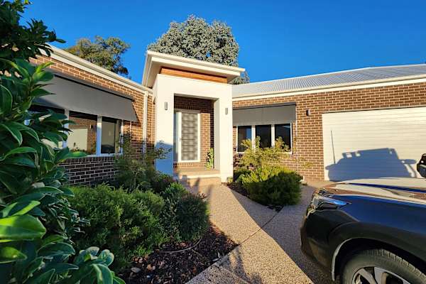 House sit in Wodonga, VIC, Australia