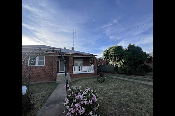 House sit in Parkes, NSW, Australia