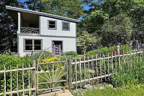 House sit in Blue Hill, ME, US