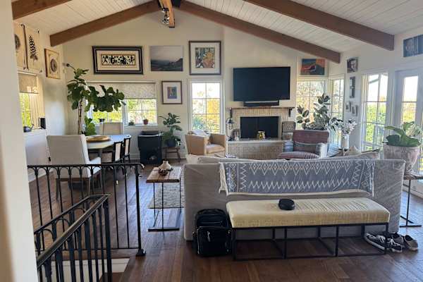 House sit in Ventura, CA, US